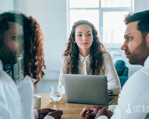 重庆包性别代孕套餐,重庆做试管婴儿大概要多少钱？