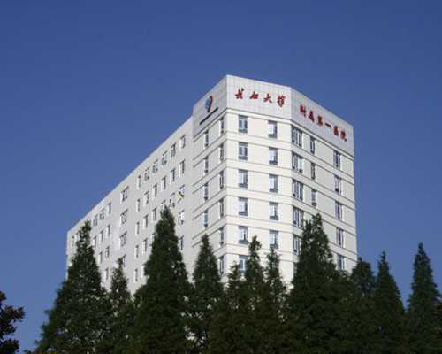 重庆代怀什么价格,崇左45岁做试管婴儿检查发现子宫长了瘤子，能不做手术吗？