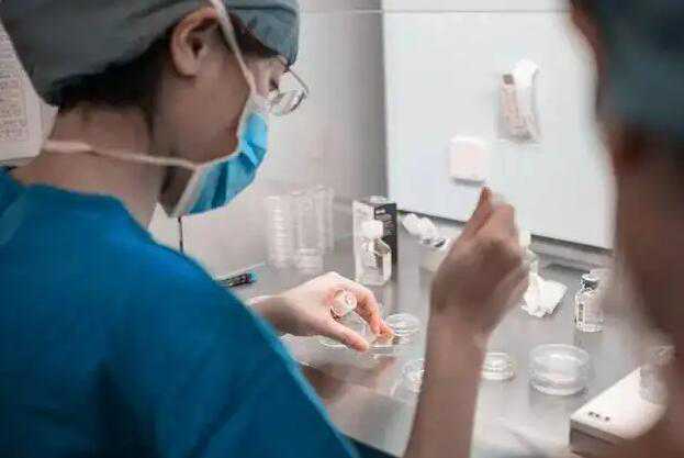 重庆包成功助孕中心 重庆有做试管婴儿的私立医院吗? ‘唐筛单子怎么看男女宝