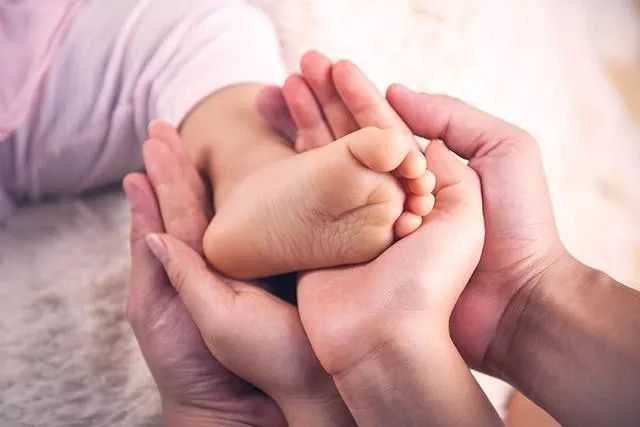 重庆有没有可以供卵的机构 重庆七星岗妇幼保健院试管婴儿费用多少 ‘根据胎